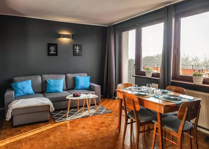 Apartment On Top Of The World *