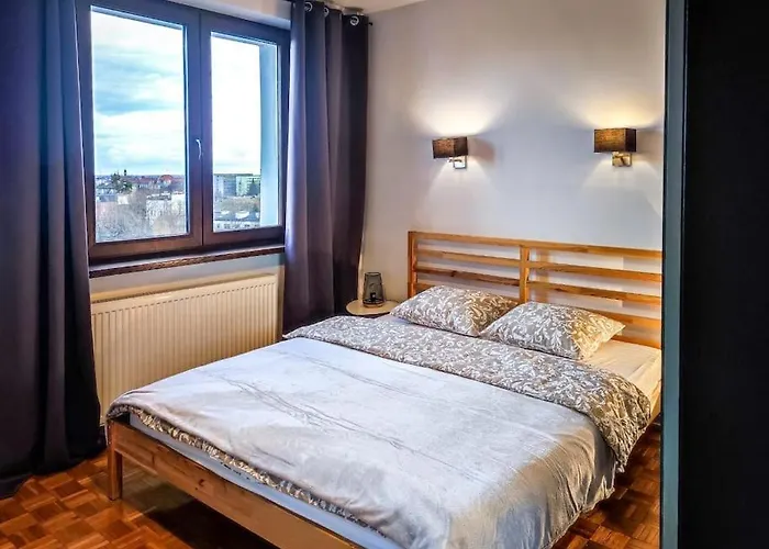 Apartment On Top Of The World *