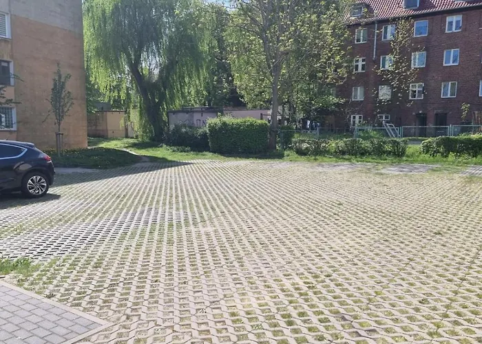 Apartment On Top Of The World *